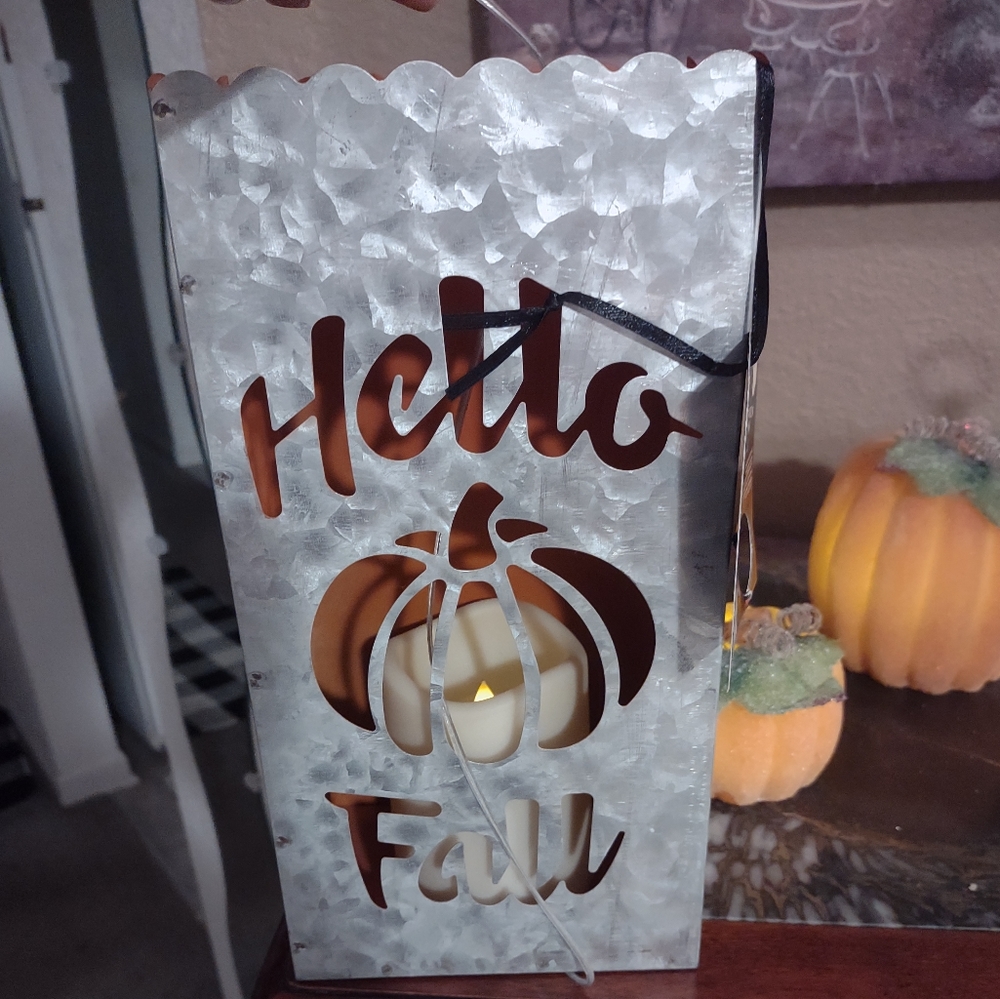 Hello Fall 🎃 lantern - Picture 2 of 10